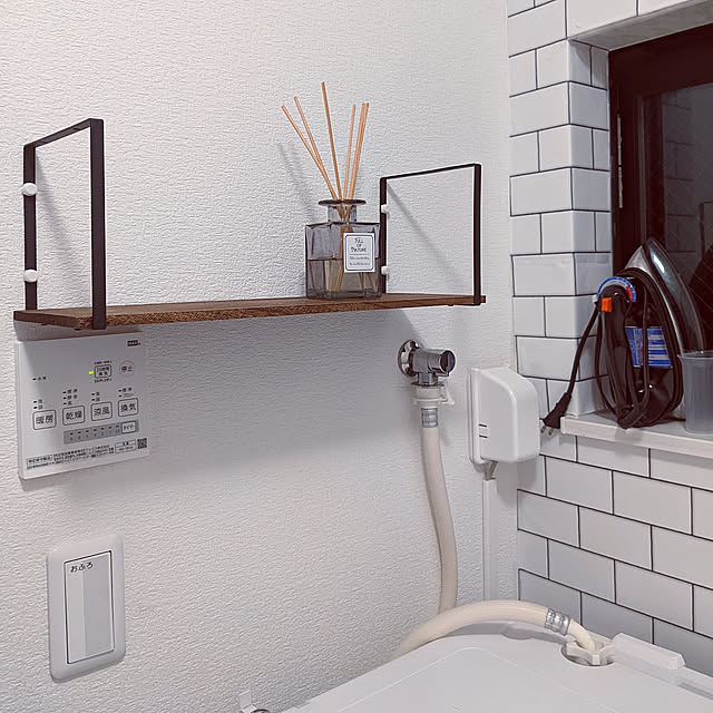 Bathroom,セリアDIY,リメイクシート,建売を自分好みに♡,洗面脱衣所,カインズホーム,配線カバー,コンセント隠し,セリア,アイアンスクエアブラケット,アイロン,DBKアイロン,DBKスチームアイロン yuiの部屋
