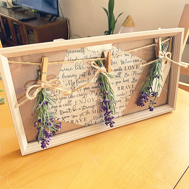 My Desk,ダイソーの写真立て,ラベンダーの香り(*^-^),写真立てリメイク cyaroの部屋