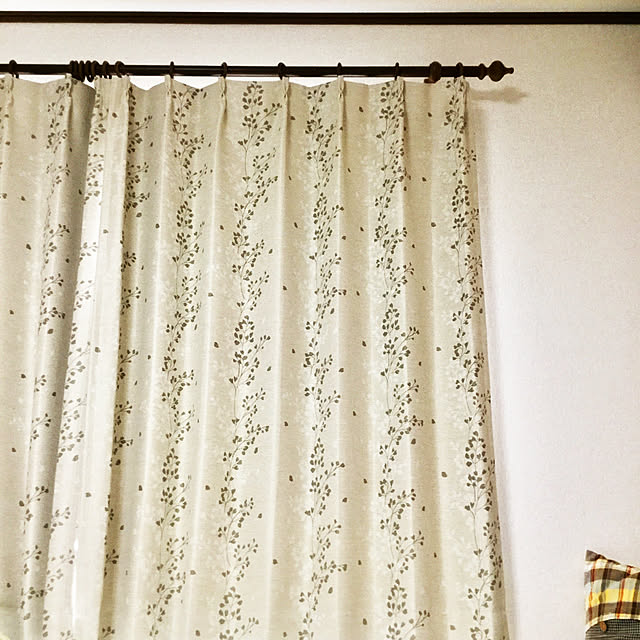 Bedroom,既製品,5月9日,二階の子供部屋,遮光カーテン,ニトリ,いつもありがとうございます,ブヒハ同盟(๑••๑),多頭飼いの家,山暮らし,令和元年 chikaの部屋