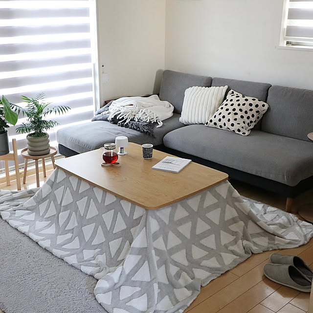 Lounge,イベント参加につきコメントお気遣いなく,ソファ,こたつ,買ってよかったもの,ナチュラル,インテリア,北欧,シンプル,モノトーン,グレーインテリア,北欧ナチュラル tomoccoの部屋
