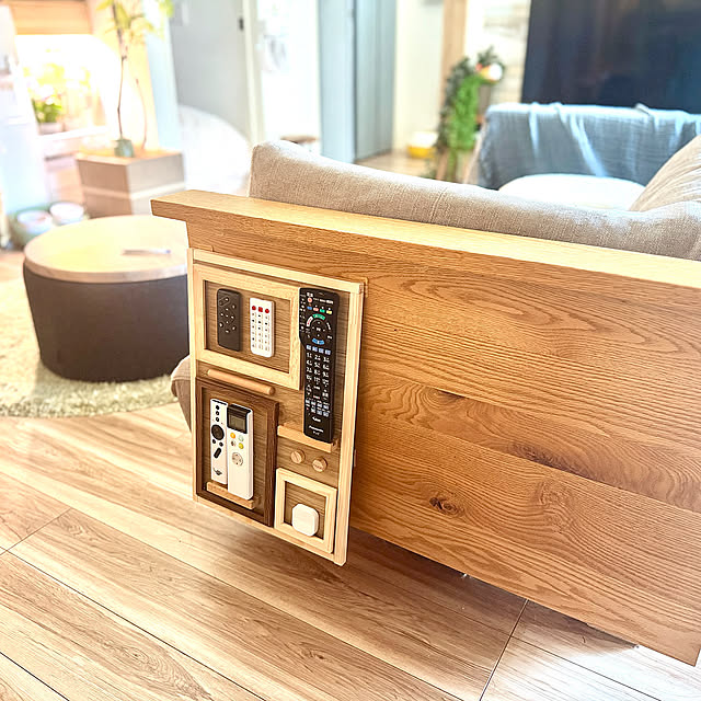 Overview,DIY,リモコン,セリア,リモコン収納,100均リメイク,100均DIY,セリアDIY,リモコンの置き場所,リモコンニッチ,片付けやすい工夫,猫,猫と暮らす,猫のいる暮らし,平家,平家で暮らす yutaの部屋