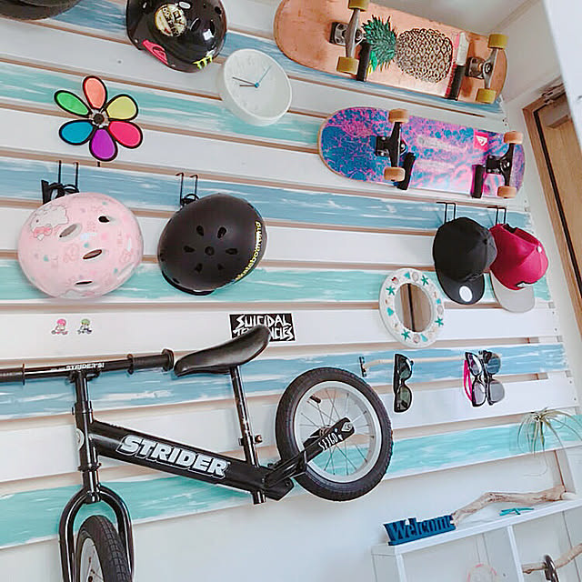 ヘルメット収納,綿ひも,アイアンバーセリア,流木,傘立てDIY,サングラス掛け,ストライダー壁掛け,スケボーラック,収納,ペイント,西海岸,こどもと暮らす,マライカ,100均,観葉植物,DIY,ディアウォール DIY,Entrance cinthiaの部屋