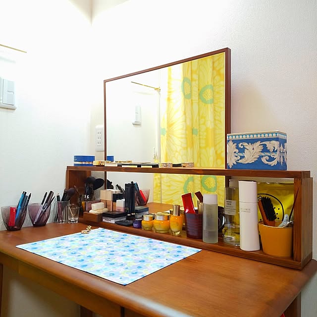 ハンドメイド,飾り棚,DIY,メイクスペース,メイクコーナー,isseiki,収納棚DIY,化粧品収納,My Desk rikkyの部屋