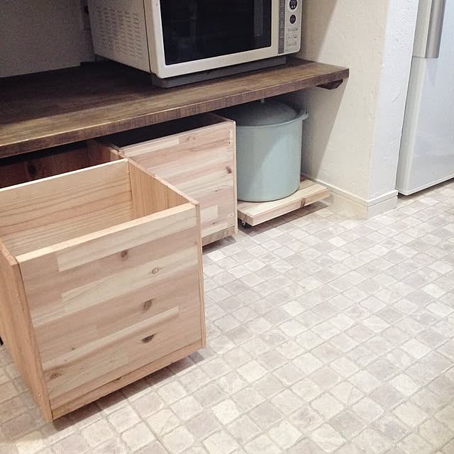 Kitchen,米びつ,可動式米びつ,DIY,キャスター付き収納,クッションフロア puchicchiの部屋