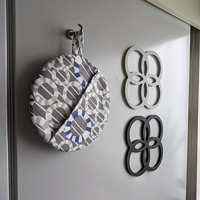 Kitchen,雨の日を楽しむ暮らし,ユザワヤ,余り布を有効活用,鍋つかみ,ハンドメイド,雑貨屋さんの真似っ子,キルト芯使用,ダイソー,鍋敷き,15㌢サイズ,材料費0円,ジャノメミシン Renの部屋