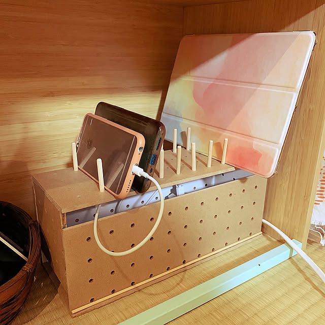 My Shelf,DIY棚,DIY,充電器隠し,充電器,充電スペース,充電コーナー,充電ステーション,100均で手作り,100均 tanihirokoの部屋