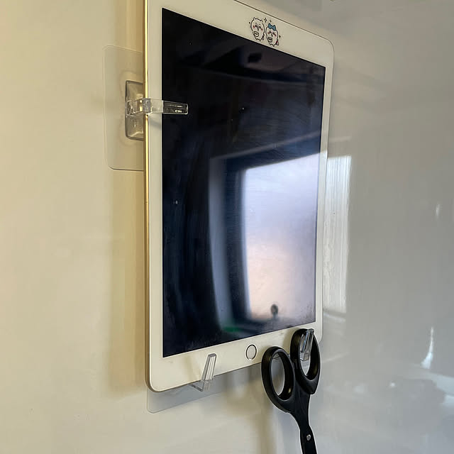 Kitchen,iPad 壁掛け,貼って剥がせるフック,タブレット壁掛け,100均,タブレット ka10935の部屋