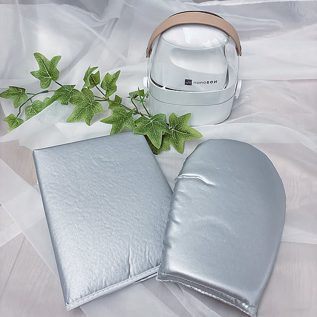 My Desk,家事ラクアイテム,家事,家事ラク,お気に入りアイテム,お気に入り,コンパクト収納,コンパクト,アイロングローブ,アイロンマット,アイロン,アイロンがけ,ダイソー,グリーン,100均,白,夏,100均アイテム,平屋,Daiso,ひとり暮らし,平屋暮らし,フェイクグリーン tomatoの部屋