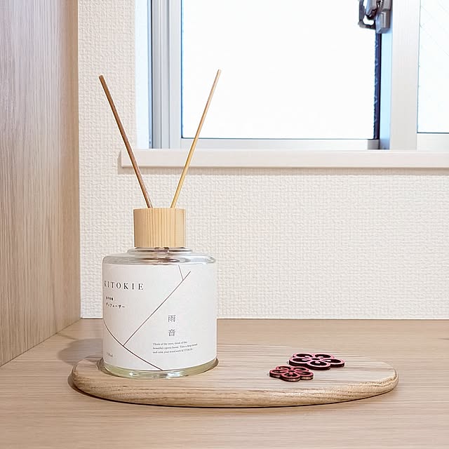 香りのある暮らし,いつもいいねありがとうございます♡,すっきり暮らしたい,ACTUS(アクタス),ACTUS　KITOKIEディフューザー,丁寧な暮らしがしたい,好きなものに囲まれて暮らす,和モダンインテリア,丁寧な暮らしを心掛けて❁*.ﾟ,落ち着いた大人の空間が好き,建売住宅だけどお気に入り,玄関インテリア,玄関ディスプレイ,木製雑貨のある暮らし,必要最低限の暮らし,和モダンなつもり tomoの部屋