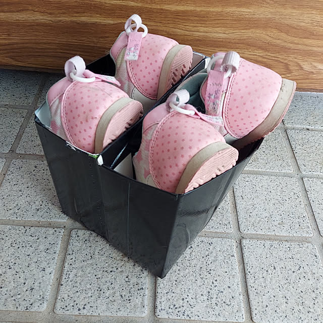 DIY,両面テープ,暮らしを楽しむ,ニチバン,ナイスタック,靴収納,片付け,子育て,防水両面テープ,災害,災害持ち出し,作りかけ,牛乳パック,牛乳パックリメイク,子供靴,子供靴置き場,長靴 HIRO.TA29の部屋