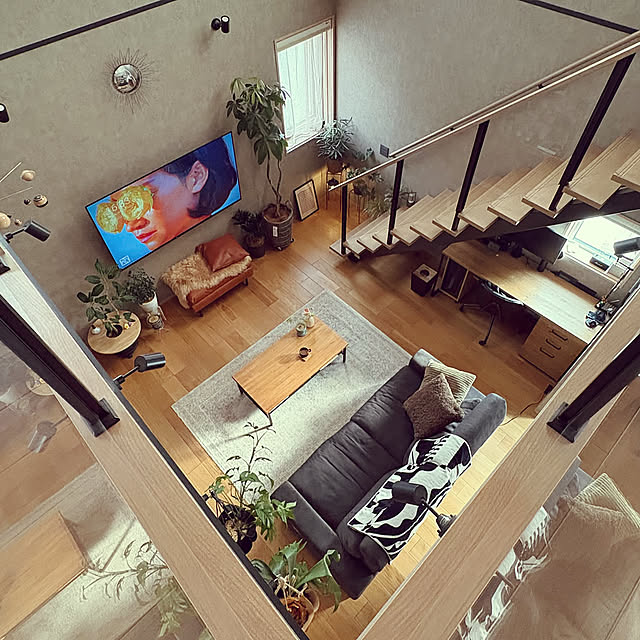 Lounge,電動リクライニングソファ,リビング階段,吹抜け,リビング,観葉植物,モビール Rの部屋