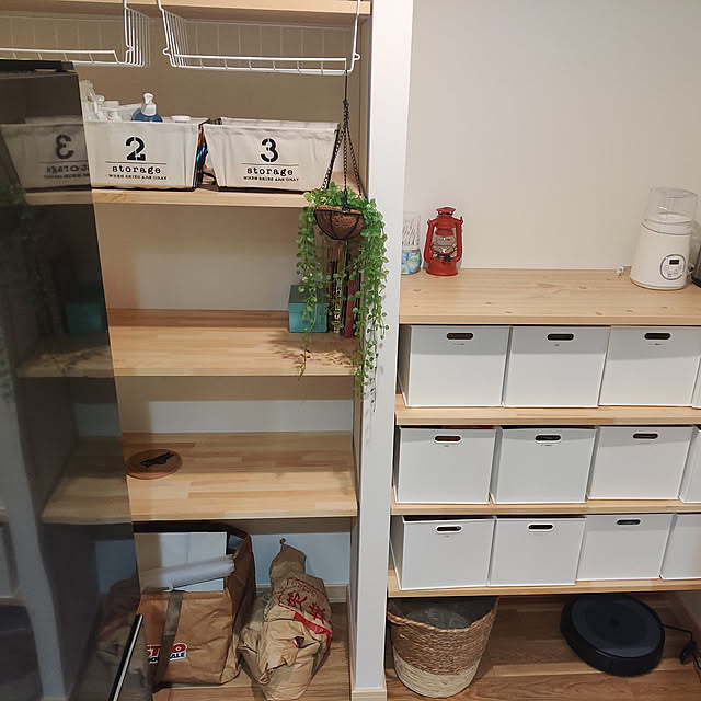 My Shelf,パントリー,スウェーデンハウス,北欧,Nインボックス,収納,ルンバ基地,冷蔵庫,可動棚,ナチュラル esukunの部屋