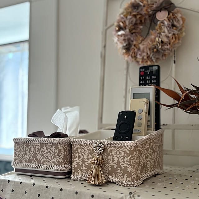 Lounge,リモコンの置き場所,雑貨,ドライフラワー,ホワイトインテリア,リース,シャビーシック,アンティーク風雑貨,リモコンラック,creemaで購入,ティッシュケース,Salyu！の雑貨 maayaの部屋