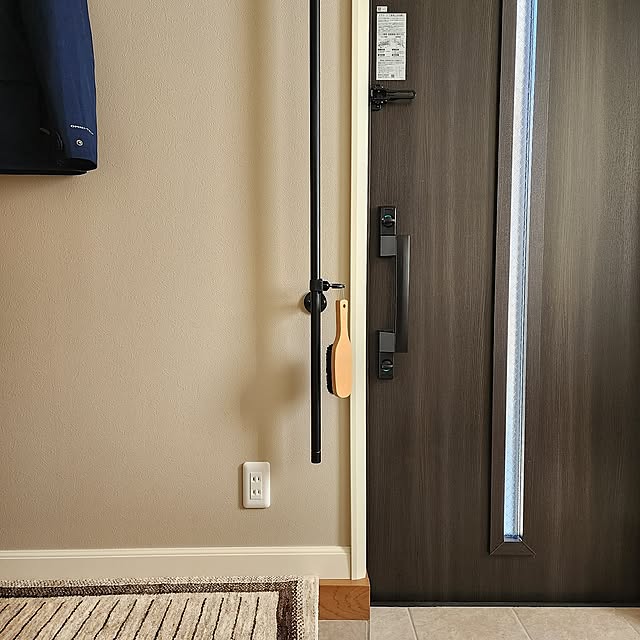 Entrance,フック,ベビーカー用フック,花粉対策,黄砂・花粉対策,持ち込まない,玄関手すり,玄関ホール,アイアン手摺り,無印良品　洋服ブラシ,洋服ブラシ,100均アイテム 75の部屋
