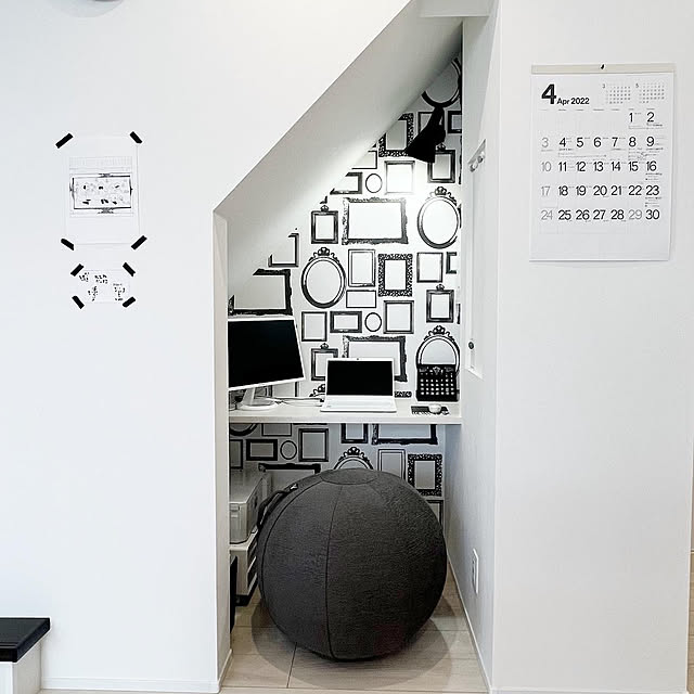 在宅勤務,バランスボール,RoomClipショッピング,パナソニックホームズ,注文住宅,生活感をなくしたい,一戸建て,戸建て,モノトーン,Lounge kikujiroの部屋