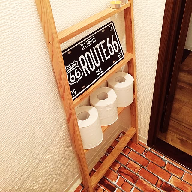 Bathroom,トイレットペーパー,ラダー,みかづきももこ maicooonの部屋