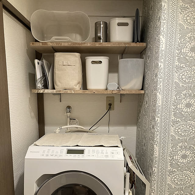無印良品 収納,無印良品　パイン材シェルフ,無印良品,タカラスタンダード洗面台,Panasonic洗濯機,洗濯機まわり,サンゲツ壁紙,Bathroom hazukiの部屋