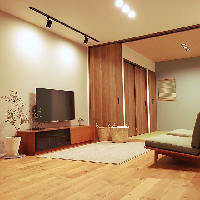 Lounge,TVボード,スポットライト,オリーブ,INOBUN,ソファ,無印良品,和室 Rinの部屋