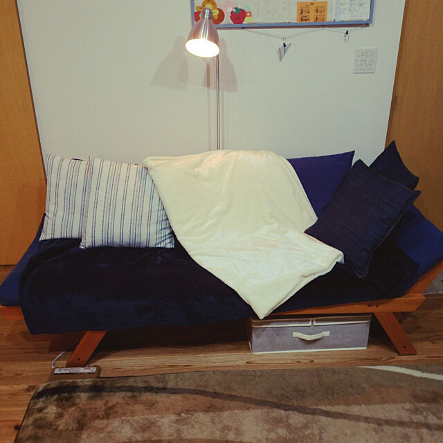 Lounge,ベルメゾン,青がすき,膝掛け,IKEA 照明,とろけるシリーズ Rudyの部屋