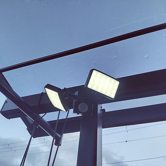 On Walls,両親の家,物干しデッキ,防犯センサーライト,取り付けました mtmtの部屋