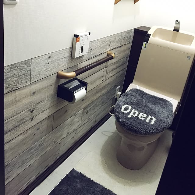 Bathroom,シンプル,トイレカバー,ニトリ,古材風,壁紙張り替え,壁紙屋本舗,トイレ,DIY mami.の部屋