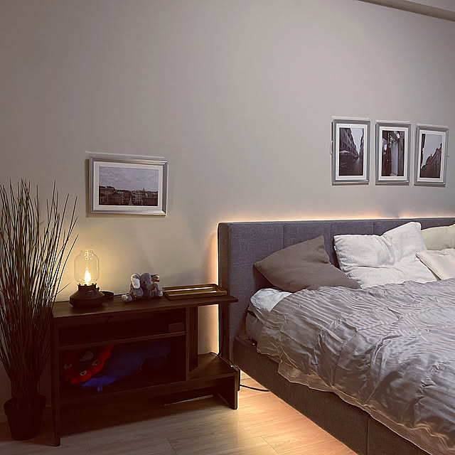 IKEAフェイクグリーン,IKEA,IKEAの棚,IKEA 照明,テープライト照明,テープライト,マンション住まい,マンションライフ,マンションインテリア,マンション暮らし,ベッドまわり,ベッドサイド 照明,ベッドフレーム,ベッドルームインテリア,ベッドサイドテーブル,ベッド周り,ベッドルーム,寝室インテリア,Bedroom super-novaの部屋
