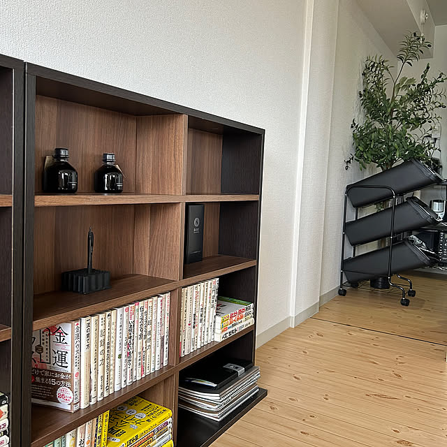 My Shelf,本棚,見せる収納,カフェコーナー,カフェ風インテリア,見せる収納棚,カフェスタイル,本棚 収納,見せる本棚,壁インテリア,見せる収納カフェ風ディスプレイ,見せるインテリア,棚収納,本棚ディスプレイ,ブラウンインテリア,見せる暮らし,本収納術,本の並べ方 nee_roomの部屋