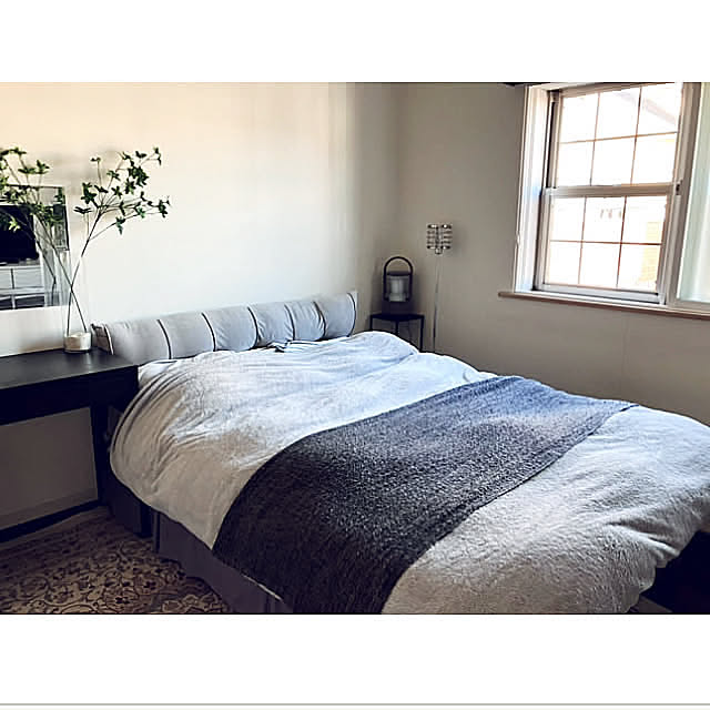 Bedroom,好きな眺め,シンプル,モノトーン,シンプルモダン,ホテルライク,シンプルが好き,わんこと暮らす家,シンプルインテリア,ミニマリスト,すっきり暮らしたい,すっきり暮らす,シンプルモノトーン,片付けやすい,ペットと暮らす,心地よい暮らし _rm_の部屋