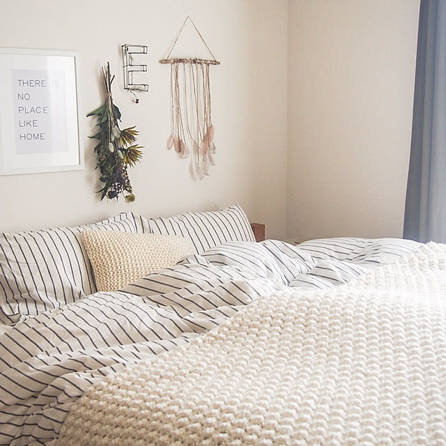 Bedroom,H&M HOME,ベッドリネン,アート,自然素材,古木,スワッグ,ハンドメイド,インテリア,北欧,ドライフラワー yukey.mの部屋