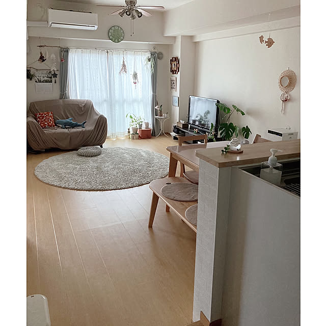 縦長のお部屋レイアウト,ナチュラルインテリア,イベント参加,コメントお気遣いなく♡,いつもありがとうございます☺︎,フォロー＆いいね嬉しいです‪·͜· ‪♡,マンション,すっきり暮らしたい,Overview,LDK16畳,円形ラグ,IKEAのサメ aiaiの部屋