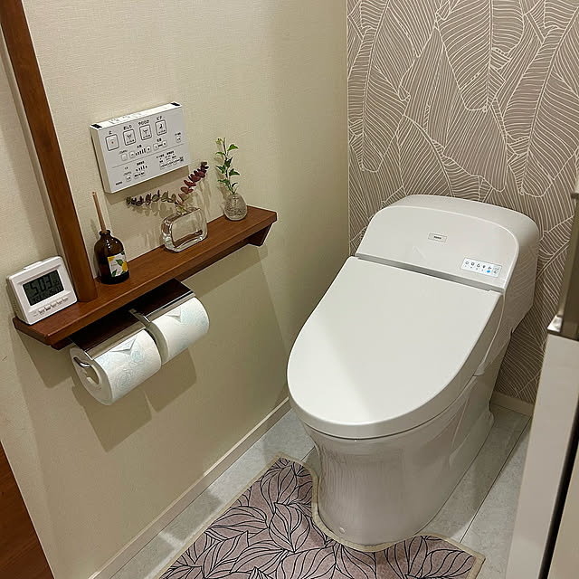 Bathroom,花王トイレマジックリン泡パック,リンレイ壁紙クリーナー&コート,ウタマロクリーナー,掃除,フェルメールポストカード banbinaの部屋
