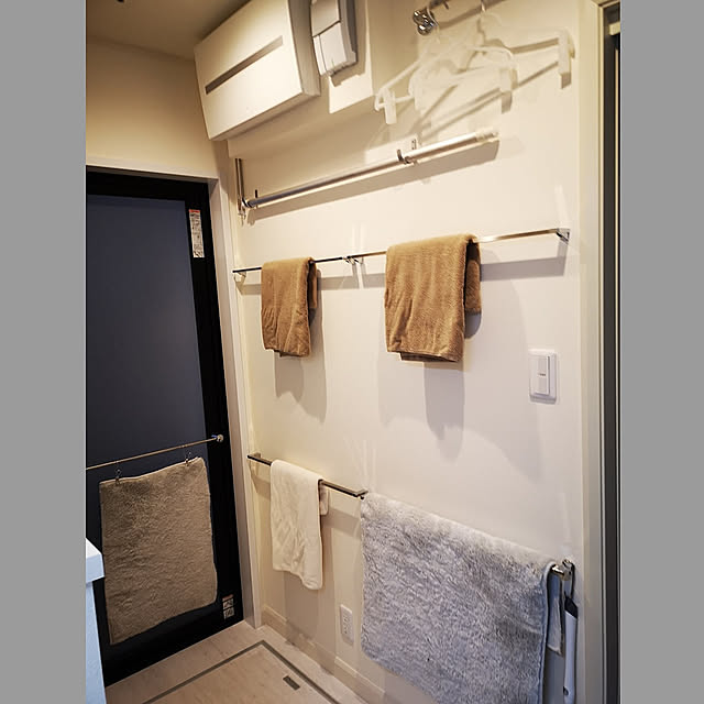 Bathroom,洗面所 収納,生活感,せまい家の工夫,壁面収納,物干し竿,掃除しやすく,せまくて上手く撮れない,バスマット 75の部屋