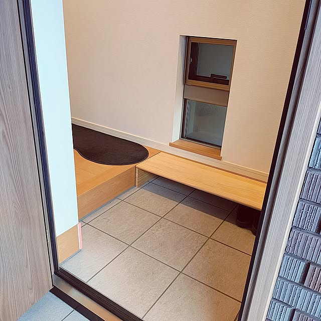 Entrance,デッドスペース,子どもと暮らす,踏み台DIY,ミニマリストに憧れる,北欧インテリア目指してます,スッキリ暮らしたい,狭小でも諦めない,隙間を有効活用したい。 pinponmamの部屋