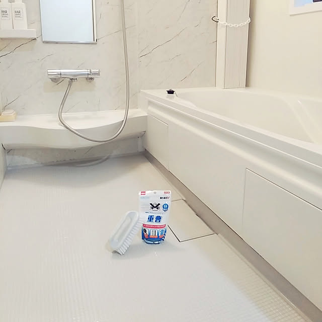 バス/トイレ床の掃除,重曹パワー,水垢掃除,清潔感❤︎,少ないもので豊かに暮らす,心地よい暮らし,すっきりとしたバス/トイレ♡,Bathroom tomoの部屋