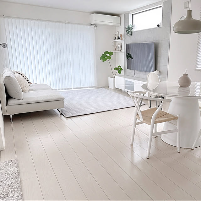 Overview,IKEA,リビング,ダイニングテーブル,ソファ,インテリア,北欧,シンプル,ホワイトインテリア,シンプルモダン,北欧インテリア,白い部屋,北欧モダン,モノトーンインテリア,白い家,すっきり暮らす,モノトーンハウス,くらしのリズムを整える haruka._.homeの部屋