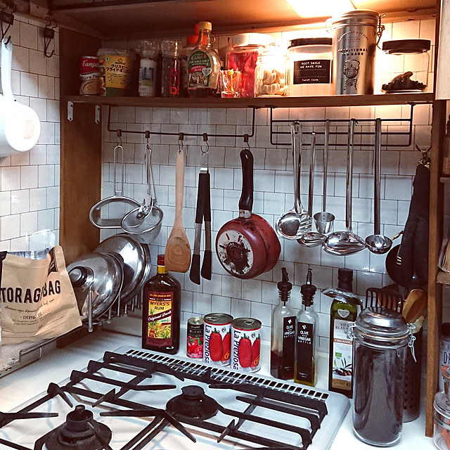 Kitchen,カフェ風インテリア,DIY,キッチン棚DIY,ガスコンロ周り,タイル柄シート,セリア,アイアンバー mily.yの部屋