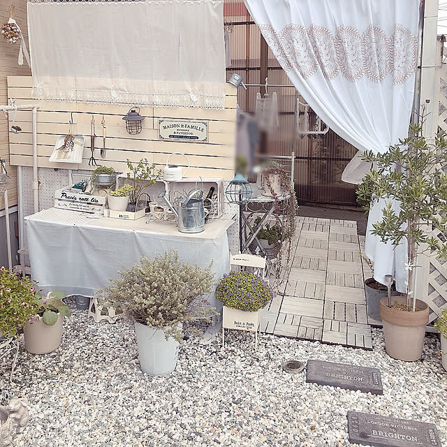 Entrance,すのこリメイク,すのこでリメイク,すのこで板壁,すのこフェンス,すのこ,DIY板壁,DIY リメイク,DIY,テラスのある暮らし,テラスガーデン,テラス,ホワイト,ホワイトが好き,ガーデニング,植物のある暮らし,ガーデニングが好き,アメリカンブルー,ハートカズラ,ディコンドラシルバーフォール,トレニア,グリーンのある暮らし,グリーン hiroの部屋