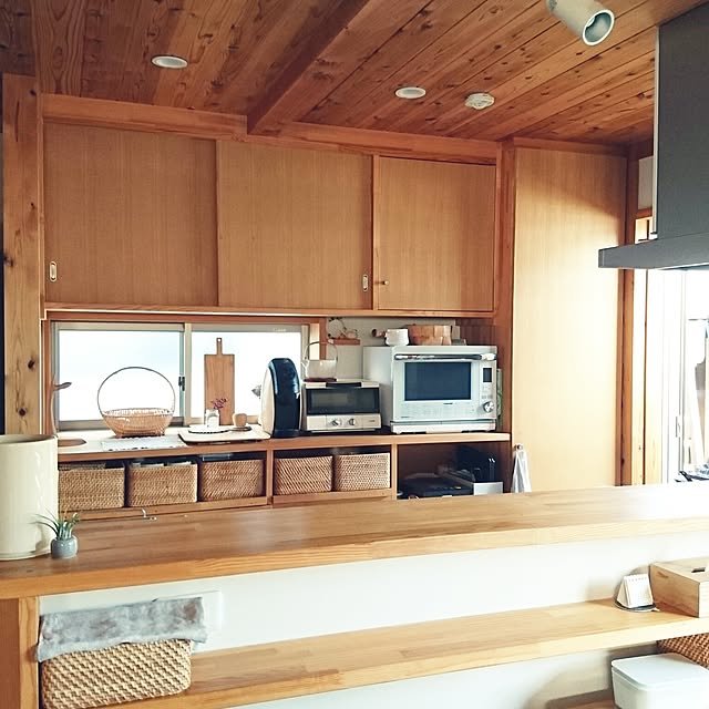 Kitchen,マイホーム,すっきりとした暮らし,シンプルライフ,無印良品,シンプル,注文住宅,二階リビング,二階キッチン,無印良品 収納,シンプルな暮らし,木の家,ナチュラル,ラタン,かご,造作家具,こどもと暮らす。,バリスタ,カッティングボード,ゴミ箱,インスタ→yu_mi_ho,イデアコ yumihoの部屋