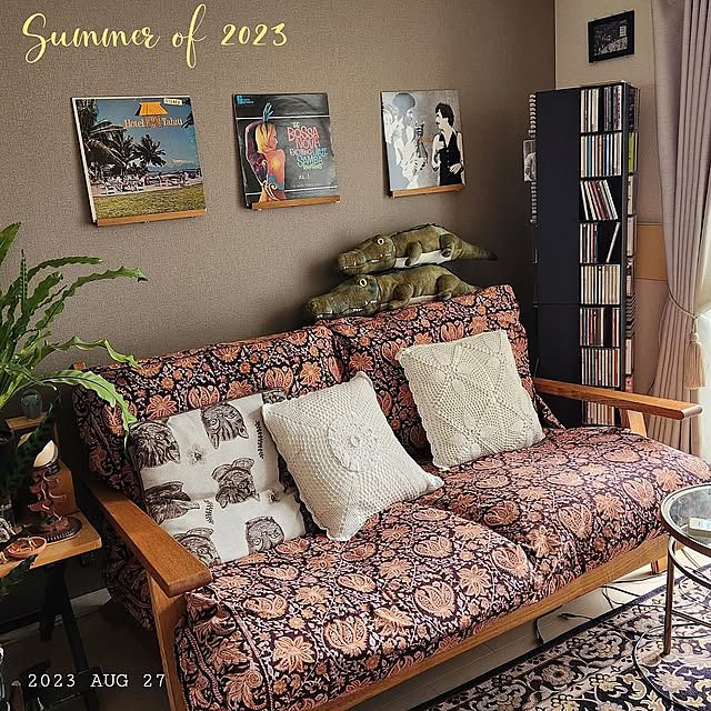 Lounge,1LDK,築50年,賃貸インテリア,模様替え,残暑見舞い申し上げます！,bossa nova,Tahitian music,Carlos Santana,レコードのある生活,休日の過ごし方,映画と音楽と,ワニ,インド更紗 kikiの部屋