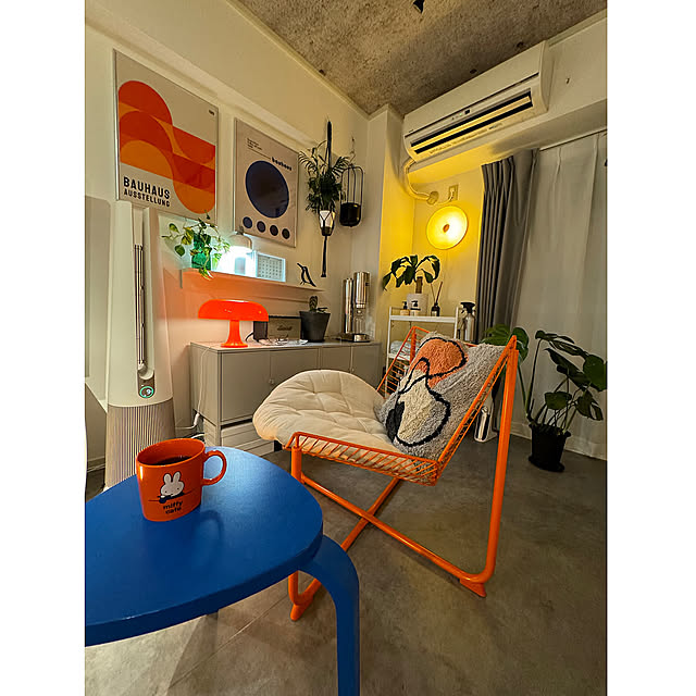 On Walls,ミッドセンチュリーモダン,ミッドセンチュリー,カラフル,カラフルインテリア,アートのある暮らし,インテリア,海外風インテリア,賃貸マンション,賃貸インテリア,見せるディスプレイ,賃貸でも諦めない！,イイネありがとうございます♪,グレーインテリア,フォローすごく嬉しいです♡,コメント嬉しいです♡,無機質インテリア,見せる収納,ステンレス好き pippiの部屋