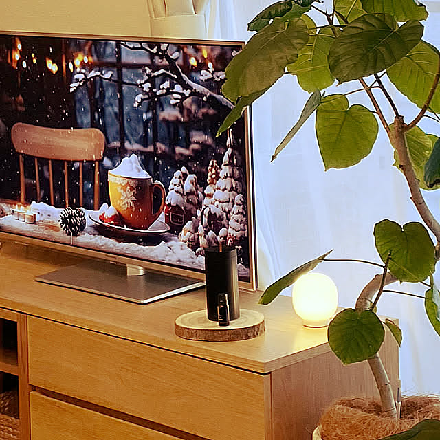 Lounge,ウンベラータ,間接照明,アロマディフューザー,新年の抱負,観葉植物,無印良品,観葉植物のある暮らし,照明,イベント参加,無印良品テレビボード,@AROMA,アロマオイル,ナチュラル,stadler form Anthuriumの部屋