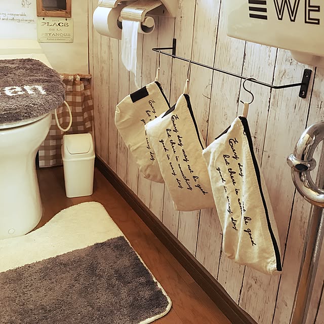 Bathroom,ポーチ,アイアンバー,ダイソー,100均,リメイクシート,セリア,ニトリ,タンクレス DIY Maiの部屋