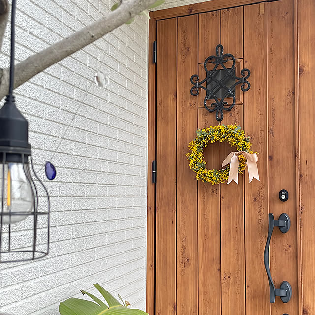 Entrance,LIXILドア,手造りリース,ミモザリース,玄関,花のある暮らし,心地よい暮らし,hyggeな暮らし taka17cafeの部屋