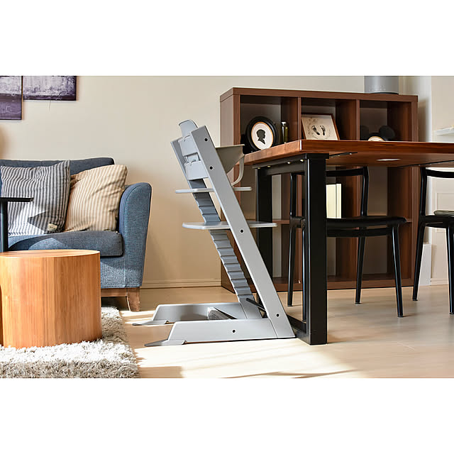 Lounge,ベビーチェア,ストッケ トリップトラップ,すっきり暮らす,インテリア,子供部屋,デザイン,癒し,ベビー用品,シンプル,シンプルモダン,北欧インテリア,ベビースペース,ベビーグッズ,シック,シンプルが好き,ナチュラルカラー,シンプルインテリア,赤ちゃんグッズ,モノトーンインテリア,ホテルライクな暮らし,赤ちゃんのいる暮らし,赤ちゃんと暮らす,買ってよかったもの,リビング,リビングダイニング tkf-0705の部屋