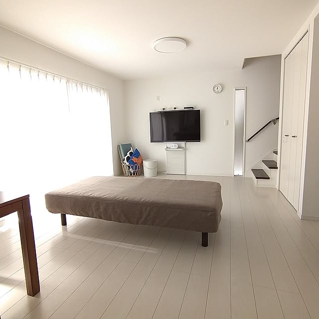Lounge,建売住宅,こどもと暮らす,すっきり暮らす,整理収納アドバイザー,住宅収納スペシャリスト,床にものを置かない,無印良品,脚付きマットレス,ソファ rumiの部屋
