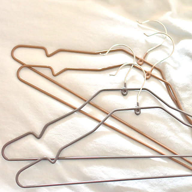 日用品,二人暮らし,賃貸インテリア,便利グッズ,お気に入り,100円ショップ,滑らないハンガー,ハンガー,ダイソー mikigumaの部屋