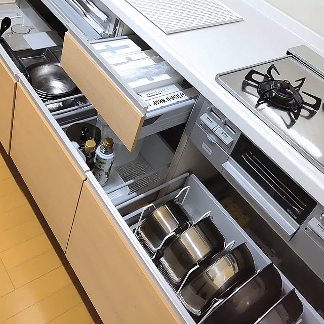Kitchen,家事時短,ゲーム好きな夫,マンション暮らし,自分スタイル,楽天roomやってます,シンプルな暮らし,YouTubeチャンネルあります,3度の飯よりゲームが好きな夫,ズボラニスト,夫婦二人暮らし,古いマンション,ヘンなこだわりが強い妻,『個』が強いと言われます,すっきり暮らす,片付けやすい,自分がよけりゃあそれでよし,複雑化しない収納,きれいに保つ,整っている暮らし,好きな物堂々と残す,殺風景が合ってる,ワンアクション収納 usaoの部屋