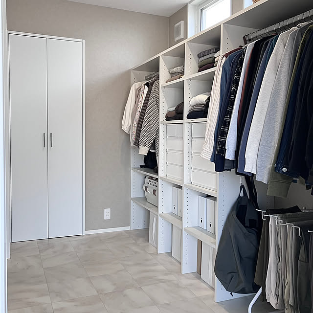 ファミリークローゼット,見せる収納,オープン収納,建売住宅,ベージュインテリア sobokuの部屋