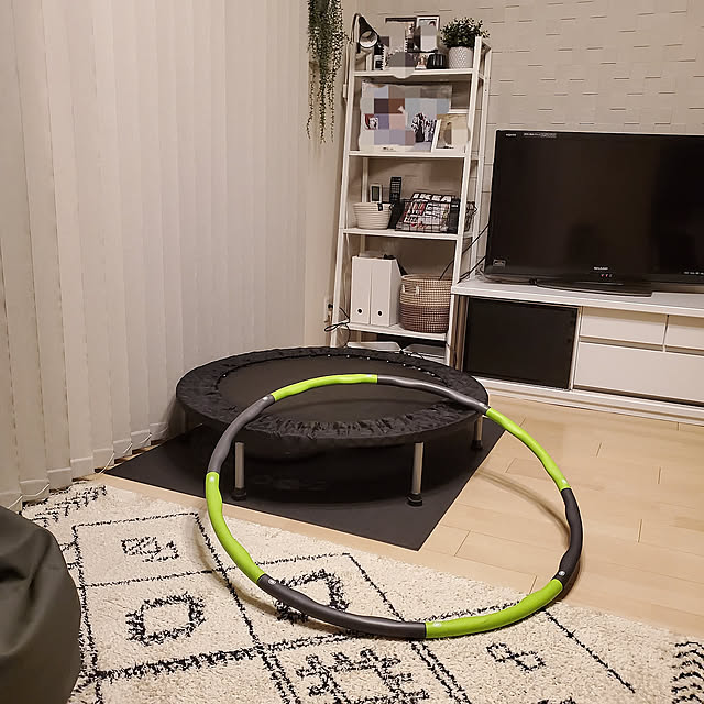 Lounge,宅トレ,マンション,モノトーン,IKEA,子どもと暮らす,ニトリ,ダイソー,フェイクグリーン mizの部屋