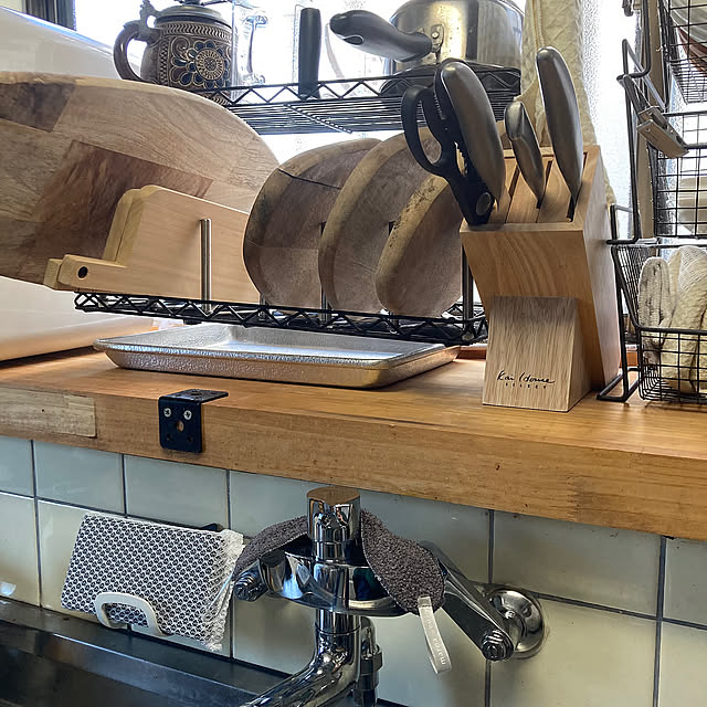 Kitchen,キッチン改造中,蛇口まわりの水垢落とし,スポンジホルダー,MARNA,貝印　包丁スタンド,貝印,見せる収納に憧れる,いいね&フォローありがとうございます☆,☆コンクリートジャングル化計画☆,Instagram→kenko1126,DIY,壁付混合水栓 onokenkoの部屋